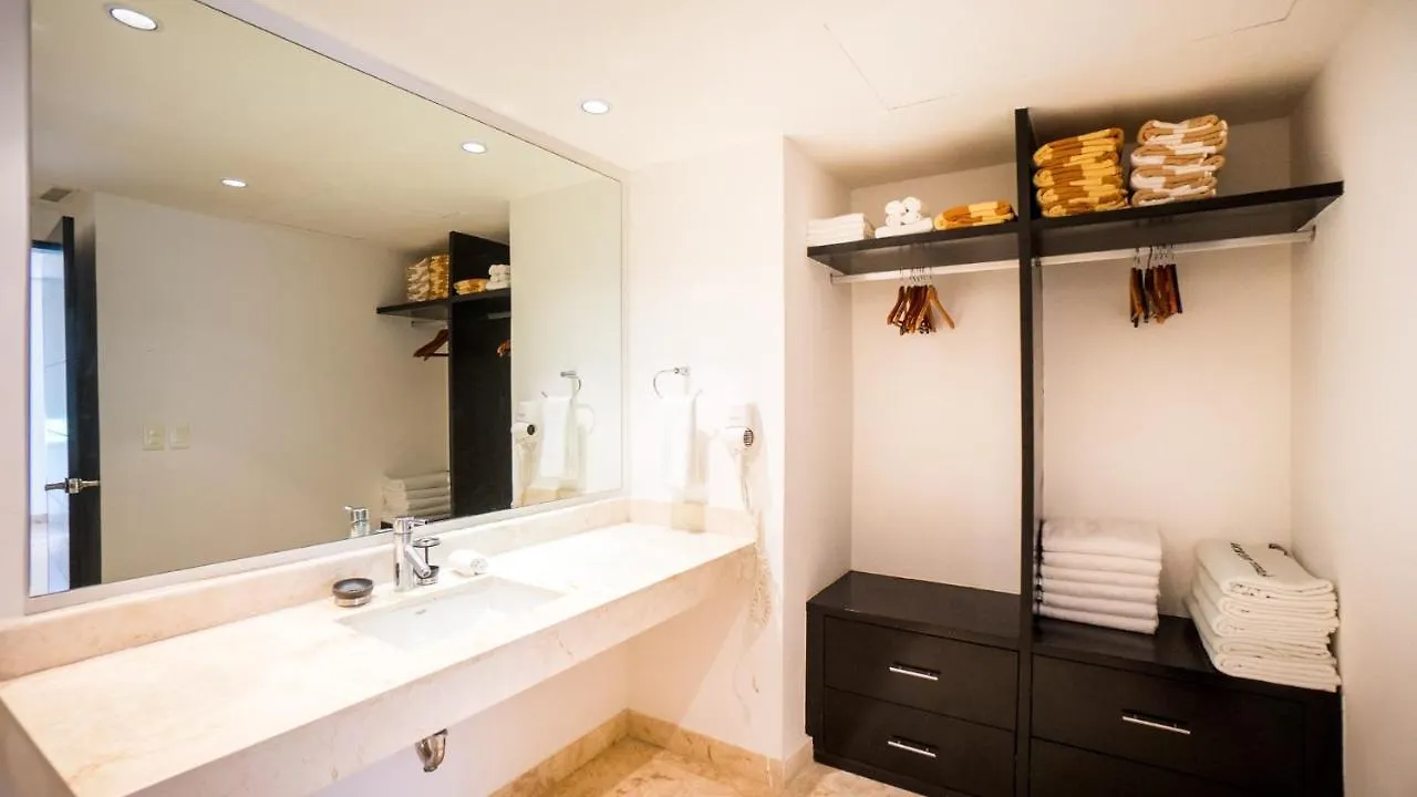 Elements Garden House 5 Condo Playa del Carmen 0*,